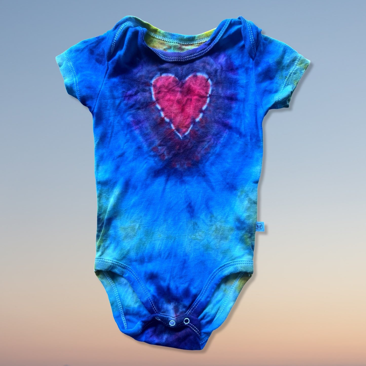 tie dye baby onsier rainbow heart
