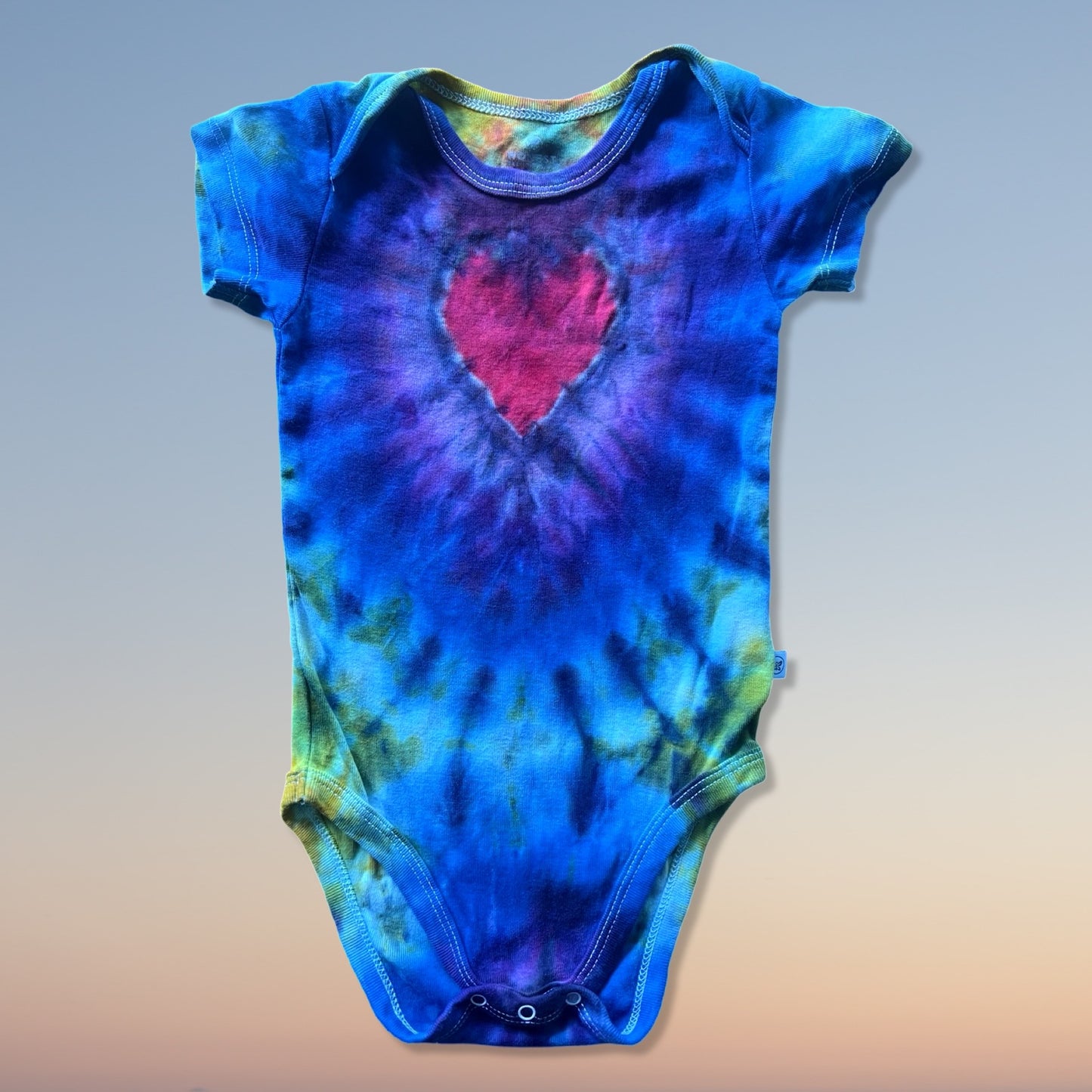 tie dye baby onsier rainbow heart 6 months