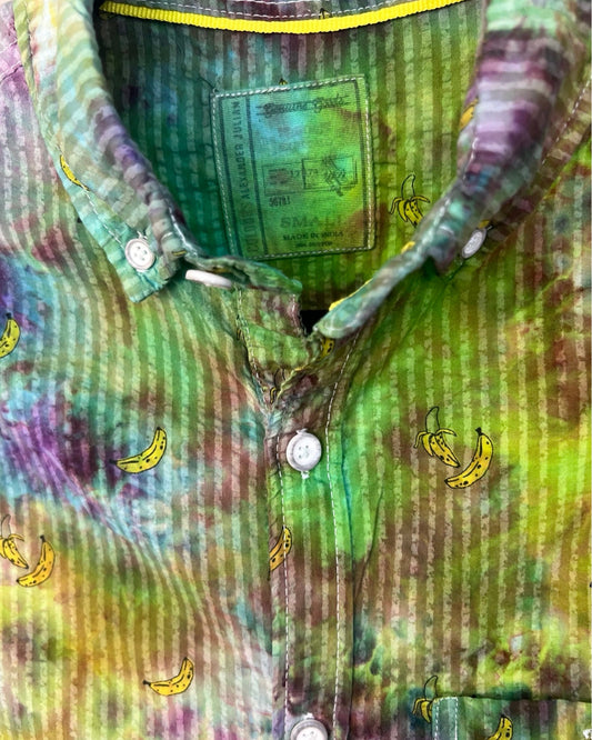 collar detail